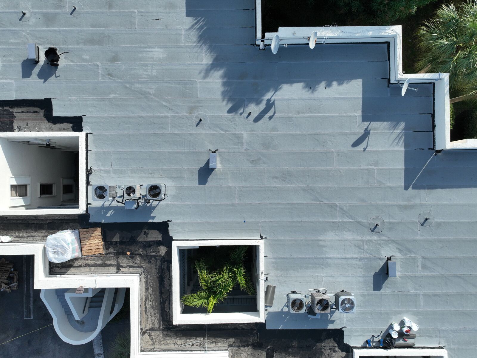 Commercial flat roof replacement in South Florida