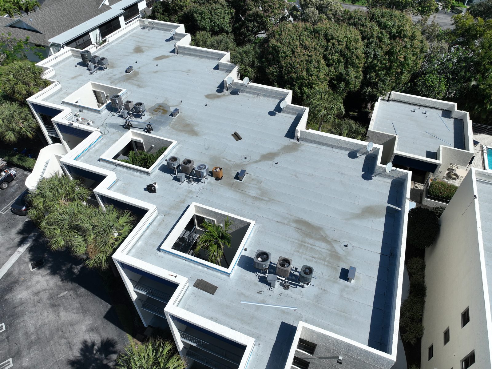 Commercial flat roof replacement in South Florida