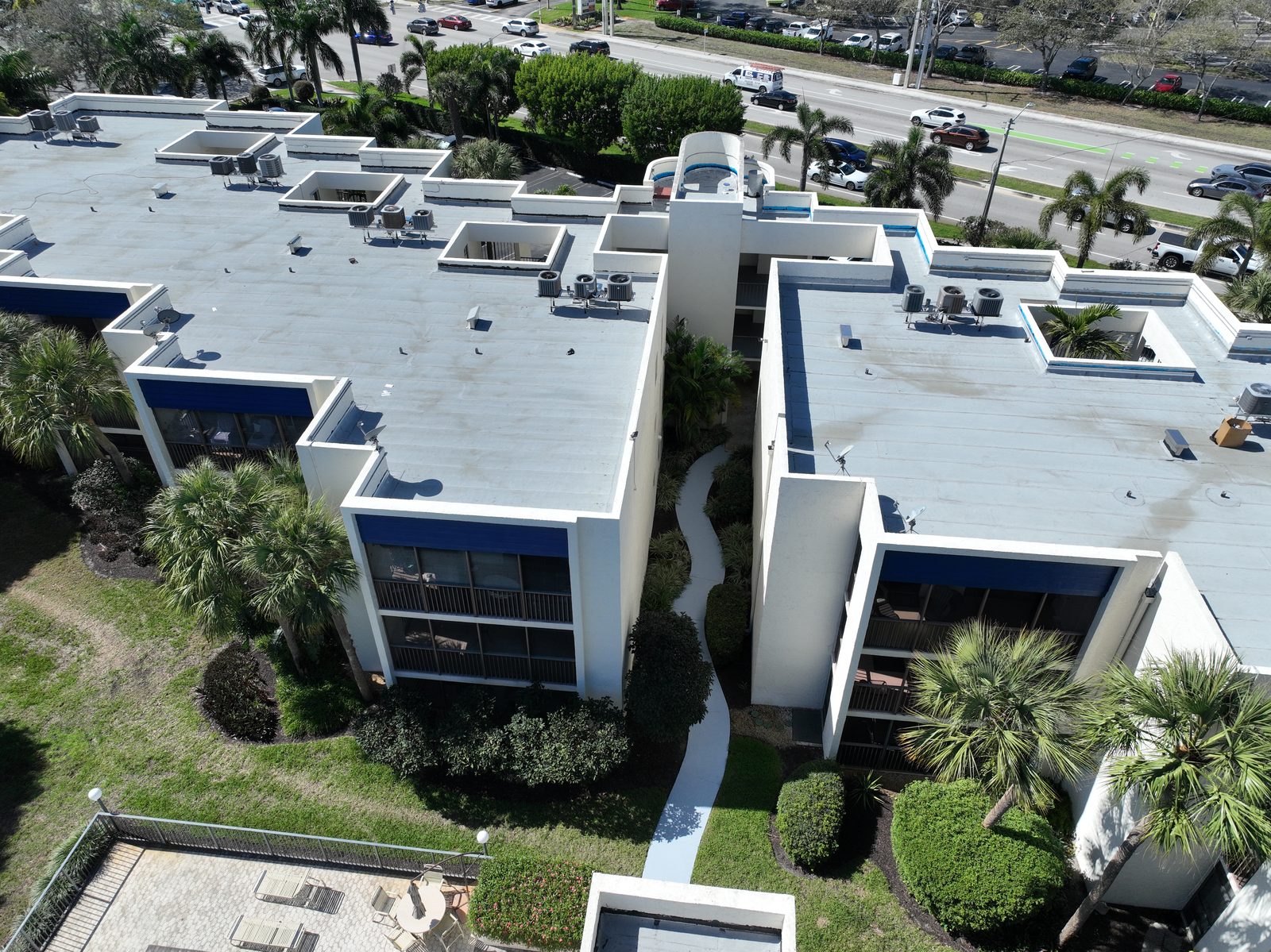 Flat roof replacement on a commercial property in Palm Beach County