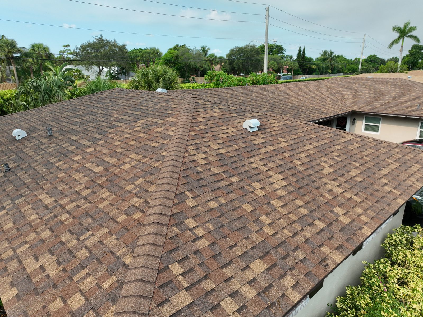 New architectural shingle roof on a Palm Beach County home